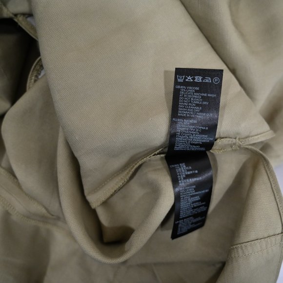 Reiss Emi Linen Blend V-Neck Sleeveless Blouse in Olive Green | Size 12 - Picture 11 of 11